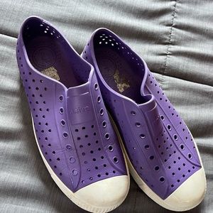 Native shoes size J6